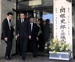 Ibuki attends funeral of railway track rescuer